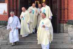 a827a6f9-3810-44aa-8f4e-4733ccab6142